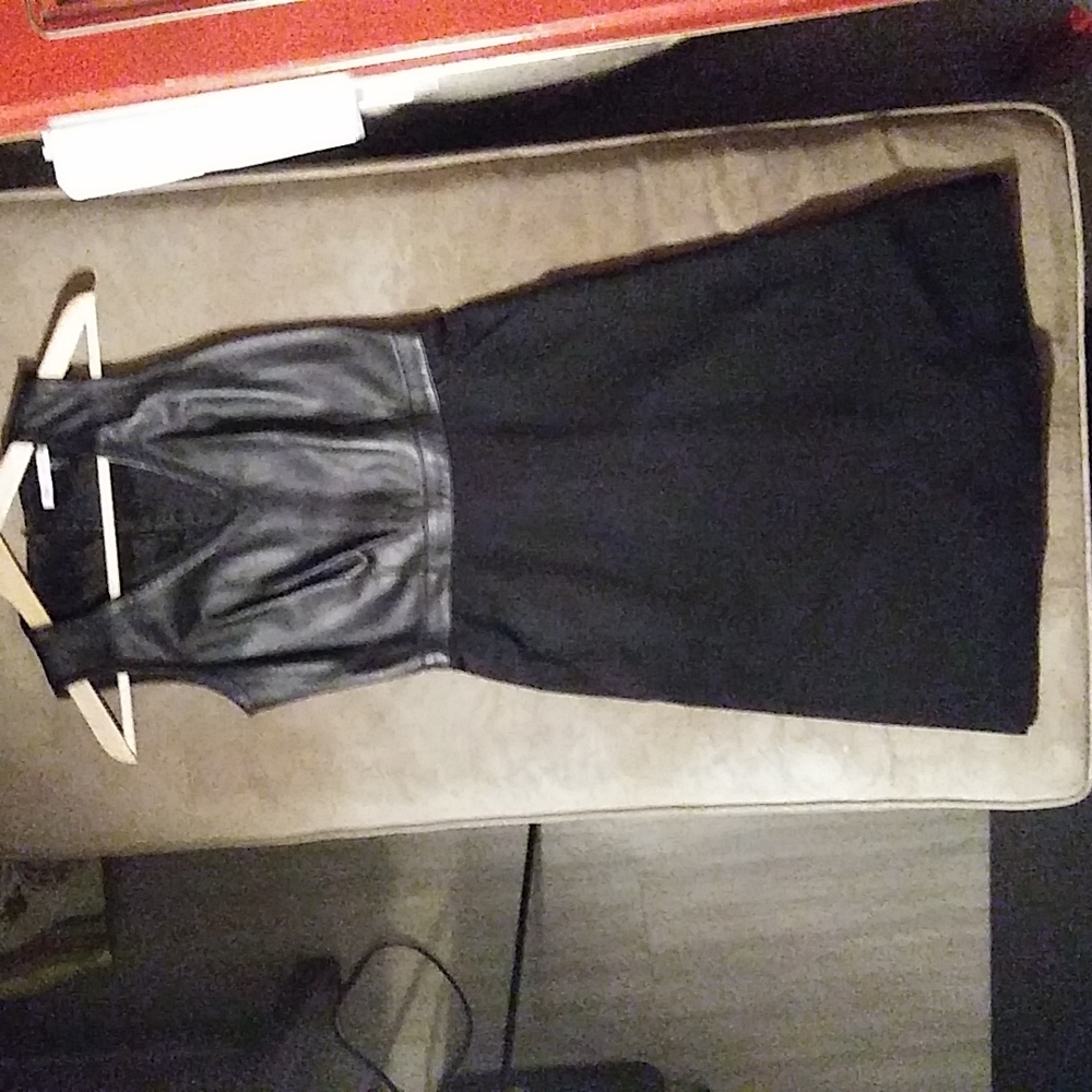 Trina Turk Black Sleeveless Leather Poly Blend Dress